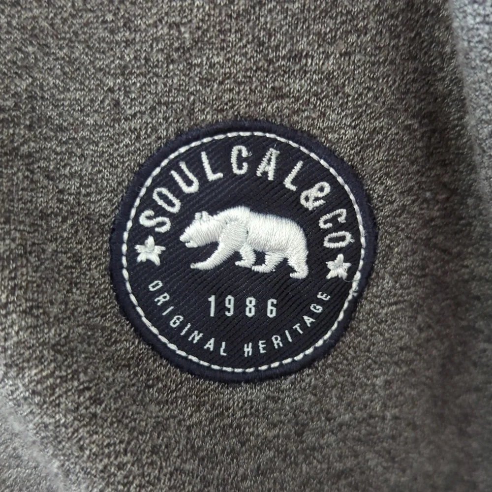 Soulcal & Co Gray Hooded Sweatshirt Hoodie Bear Patch Kids Size 11-12